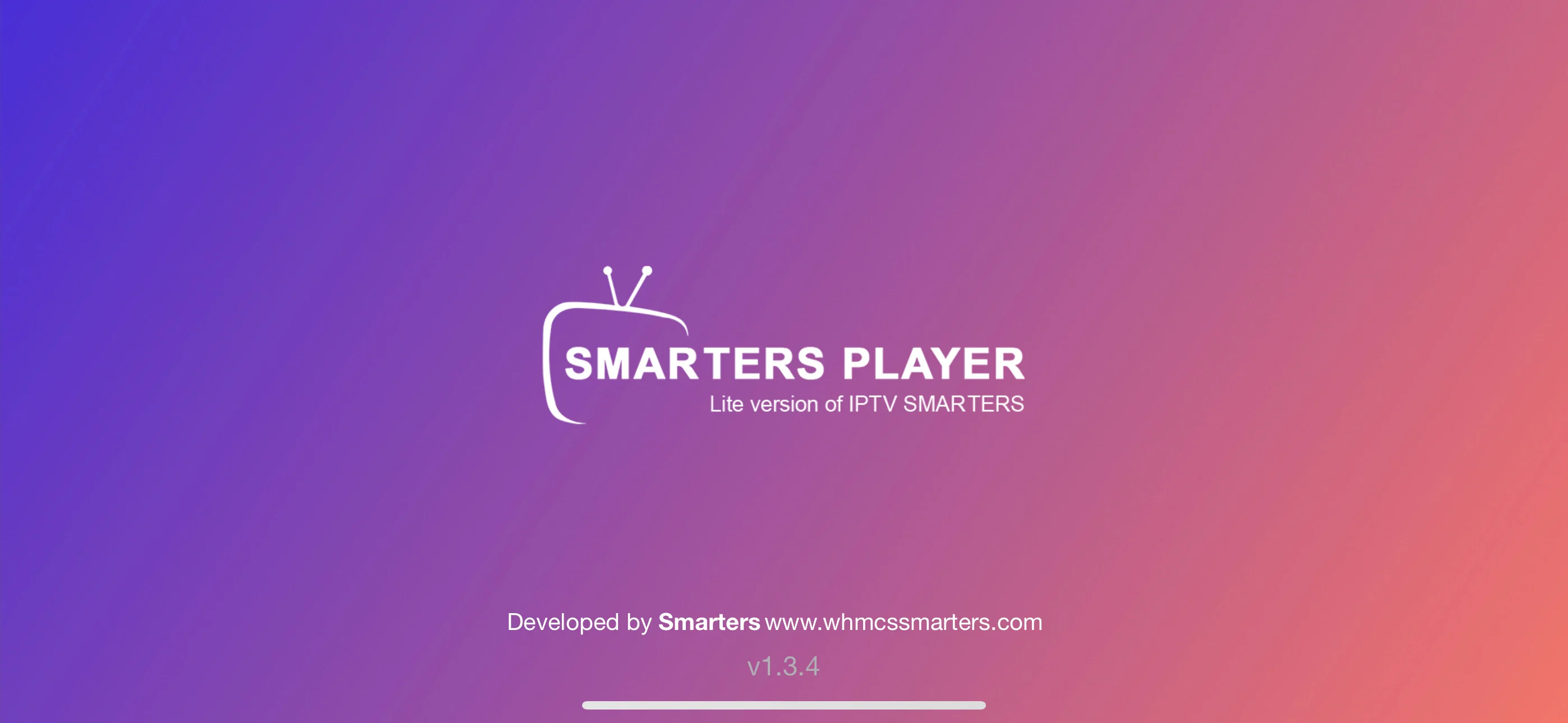 Smarters Player Lite launch splash screen on iPhone